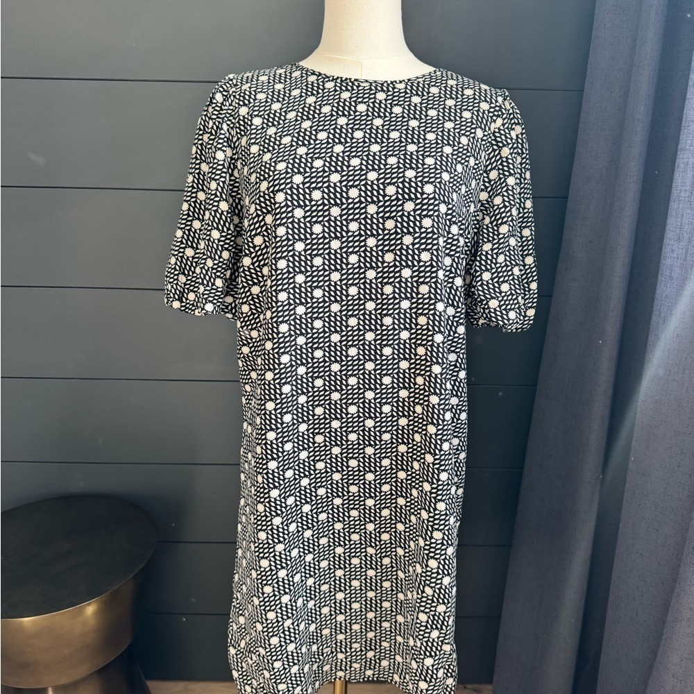 Ann Taylor Factory NWT Black White Geometric Mini Dress Work Weekend Lifhtweight